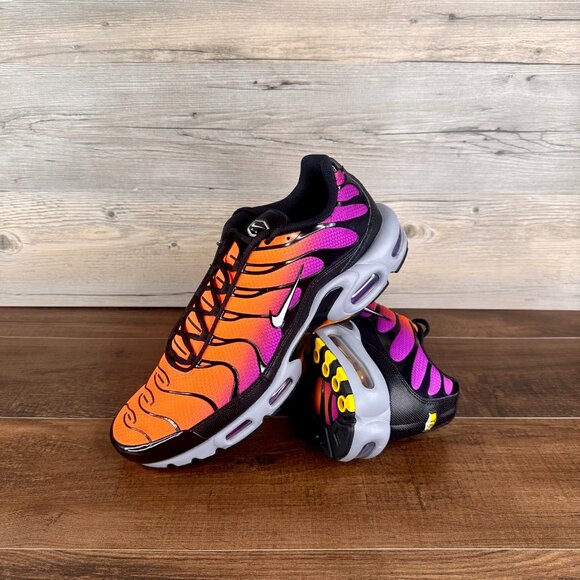 Nike Air Max Plus Mens Size 12 Black Total Orange Vivid Purple DM0032 014
